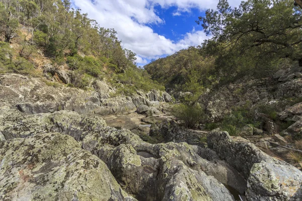 Veduta Del Letto Roccioso Valle Del Fiume Wollomombi Durante Stagione — Foto Stock