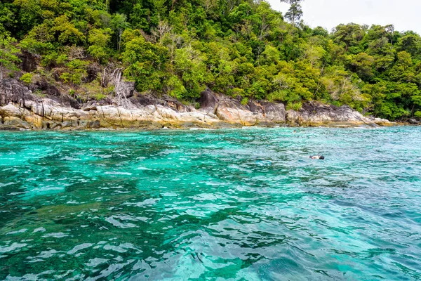 Belle Nature Tropicale Paysage Mer Turquoise Claire Propre Touriste Sont — Photo