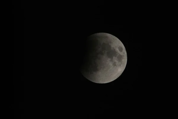 Vista Uma Fase Eclipse Lunar Através Uma Lente Telefoto Turim — Fotografia de Stock