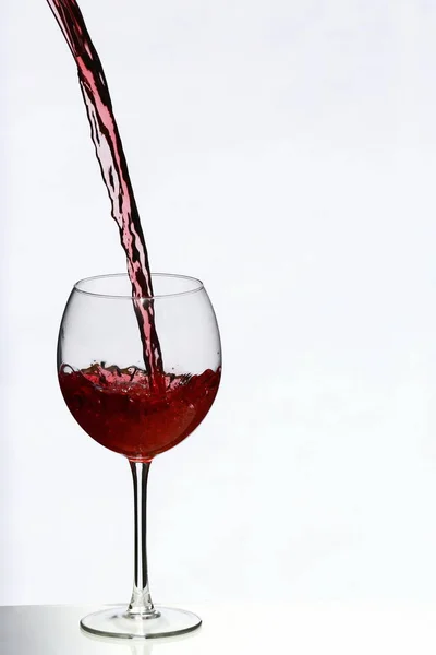 Verser Verre Vin Rouge — Photo