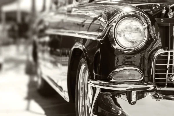 Vintage Προβολείς Αυτοκινήτων Μαύρο Φόντο — Φωτογραφία Αρχείου