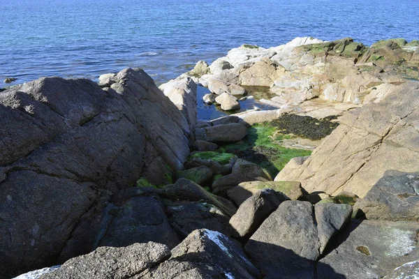 Roccia Della Barriera Corallina Fermanville Fronte Cielo Blu — Foto Stock