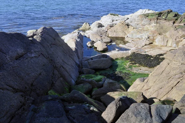 Рифовий Камінь Біля Ферманвіля Перед Блакитним Небом — стокове фото