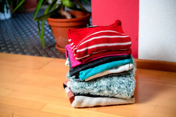 Pile Second Hand Clothing Floor Living Room — Stock Photo, Image