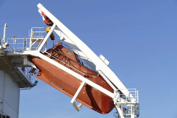 Barco Salvavidas Rojo Colgado Buque Carga Alemania —  Fotos de Stock