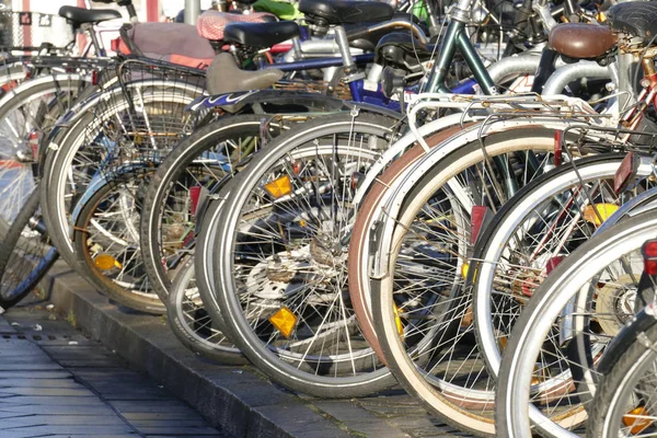 Parkering Cyklar Tyskland Europa — Stockfoto