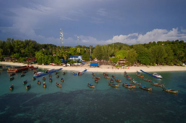 Veduta Aerea Drone Delle Barche Mare Vicino Alla Bella Isola — Foto Stock