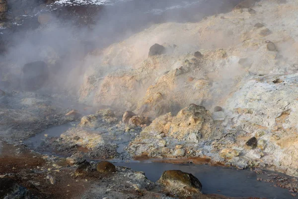 Θερμές Πηγές Του Σελτούν Γεωλογικό Χαρακτηριστικό Στην Ισλανδία Ευρώπη — Φωτογραφία Αρχείου
