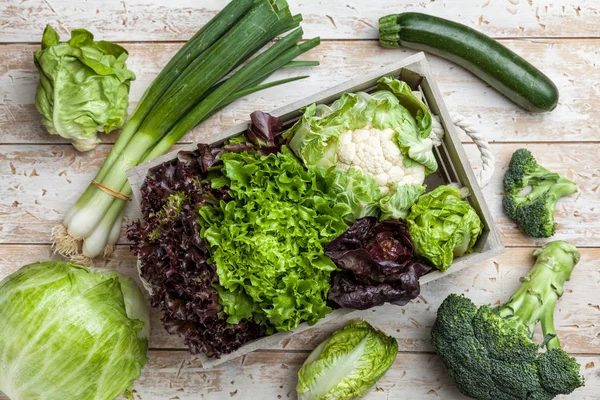 Verduras Orgánicas Frescas Saludables Sobre Fondo Rústico —  Fotos de Stock