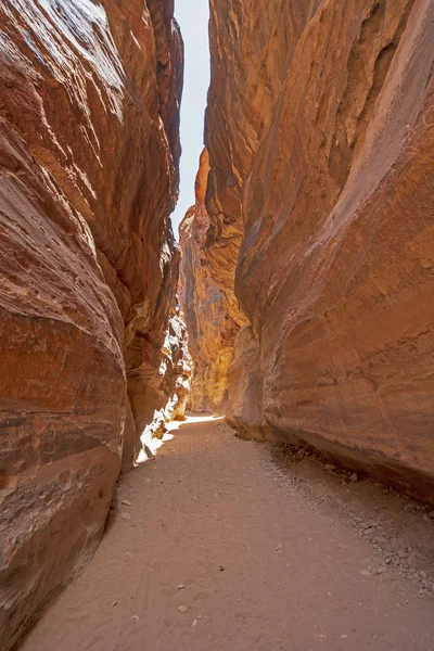 Estreito Desfiladeiro Caminho Petra Site Unesco Petra Jordânia — Fotografia de Stock