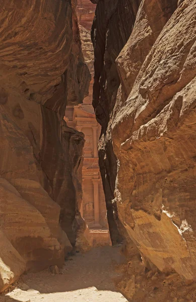 Första Bilden Statskassan Genom Slot Canyon Petra Unesco Site Petra — Stockfoto