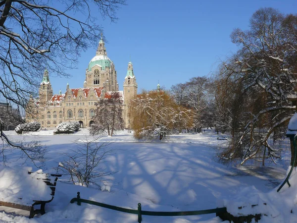 Nova Câmara Municipal Hannover Maschpark Com Neve Inverno — Fotografia de Stock