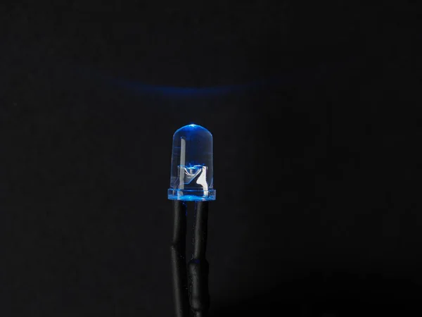Mavi Bir Led Işık Diyot Emisyon Lambası — Stok fotoğraf