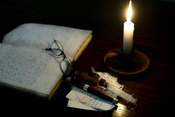 Notizen Und Reflexionen Handgeschrieben Bei Kerzenschein — Stockfoto