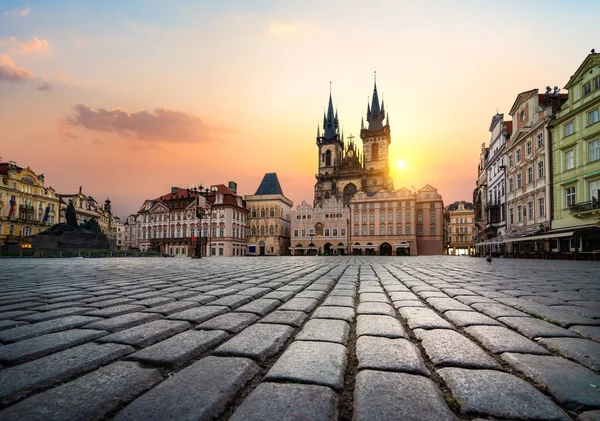 Staromestska Meydanı Prag Daki Tynsky Tapınağı — Stok fotoğraf