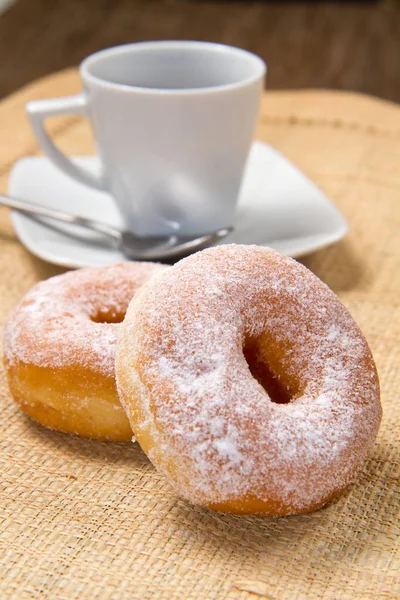 Smakelijke Zoete Donuts Wit — Stockfoto