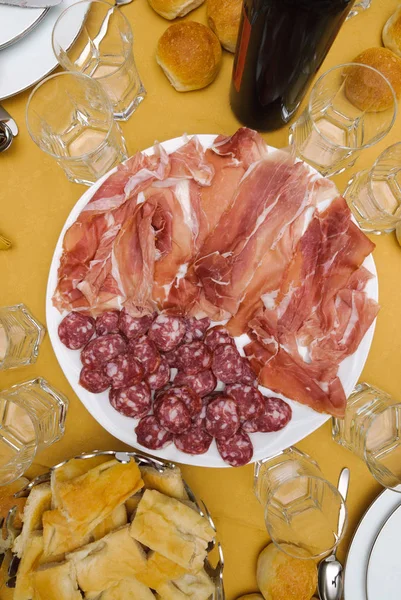 Cold Cuts Bread Table Tablecloth Yellow — Stock Photo, Image