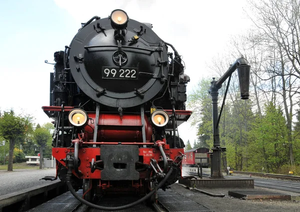 駅の古い蒸気機関車は — ストック写真