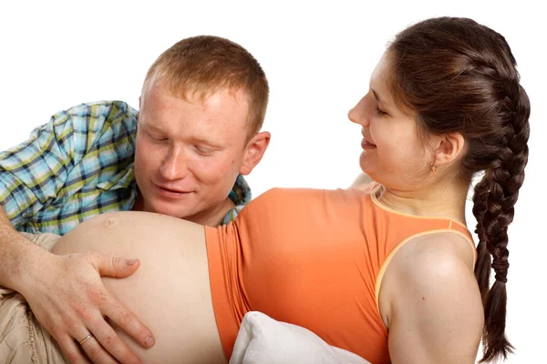 Счастливая Беременная Женщина Мужем Белом Фоне — стоковое фото