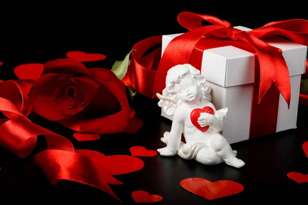 Gift Box Cupid Red Hearts Rose Black Background Valentine 039 — 图库照片