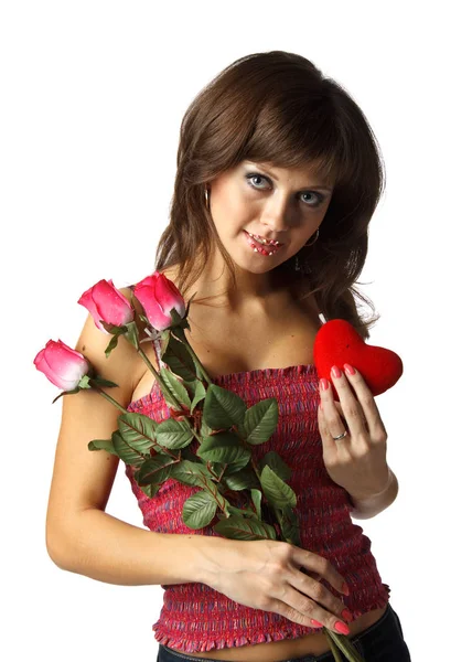 Hermosa Chica Con Corazón Rojo Rosas Sobre Fondo Blanco — Foto de Stock