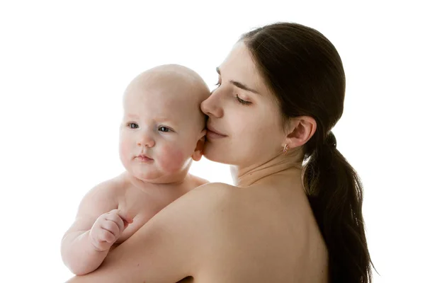 Família Feliz Mãe Seu Bebê Doce Fundo Branco — Fotografia de Stock