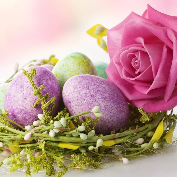 Bella Decorazione Uova Pasqua Viola — Foto Stock