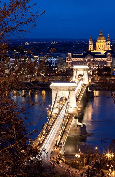 Ночной Вид Будапешта Цепным Мостом — стоковое фото