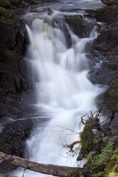 Vacker Vattenfall Naturen Bakgrund — Stockfoto