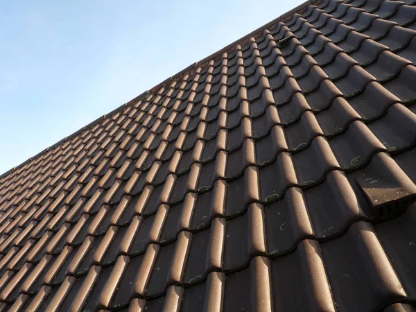 roof tiles with red tile