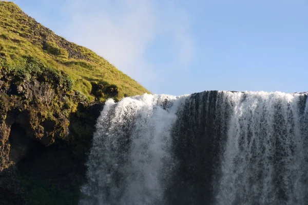 Особенно Водопад Исландии Skogafoss — стоковое фото