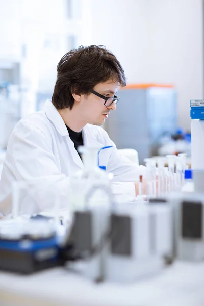 Young Male Researcher Chemistry Student Carrying Out Scientific Research Laboratory — Stock Photo, Image