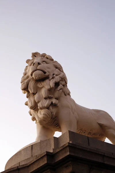 Coade Stone Lion Desde Puente Westminster —  Fotos de Stock