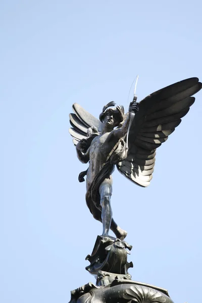 Статуя Эроса Цирке Пикадилли — стоковое фото