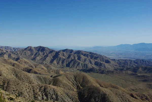 Chiavi Vista Con Salton Mare Messico Lontananza Joshua Albero Parco — Foto Stock