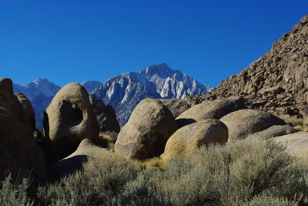 Skály Vysoké Sierra Nevada Vrcholy Alabama Hills Kalifornie — Stock fotografie