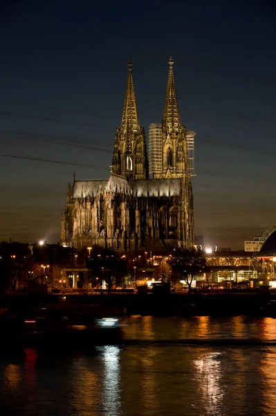 Malerischer Blick Auf Majestätische Kathedralenarchitektur — Stockfoto