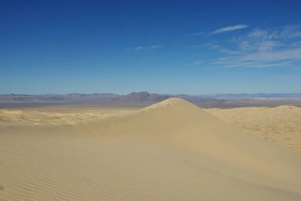 Obrovské Mojave Pouštní Duny Horské Řetězy Kalifornie — Stock fotografie