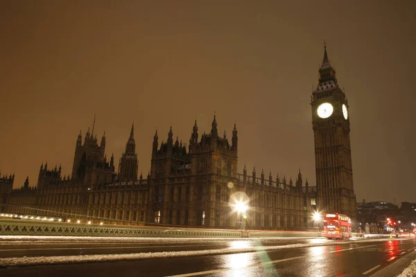 Snow Covered Westminster Visto South Bank Amanhecer — Fotografia de Stock