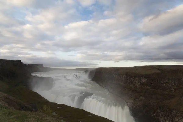 Belle Cascade Sur Fond Nature — Photo