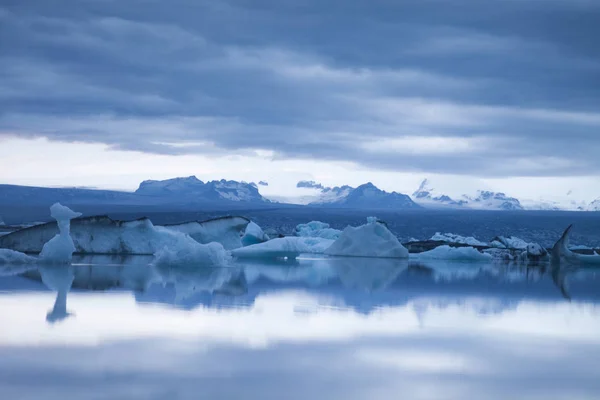 Artico Nube Freddo Congelato Ghiaccio Ghiacciaia Jokulsarlon Paesaggio — Foto Stock