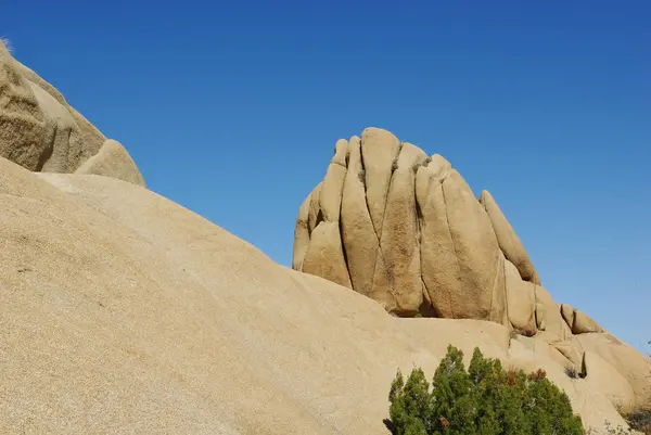 加利福尼亚乔舒亚国家公园的岩石形成 — 图库照片