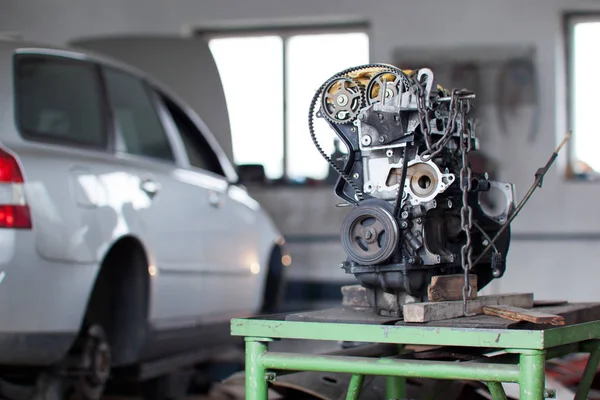 Dentro Uma Garagem Vista Sobre Motor Carro — Fotografia de Stock