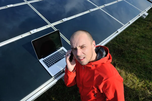 Business Man Engineer Using Laptop Solar Panels Plant Eco Energy — Stock Photo, Image