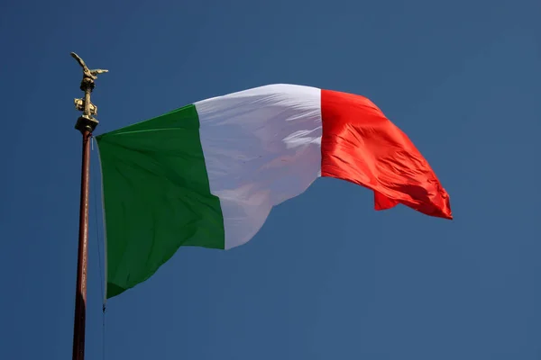 Bandera Italia Mástil — Foto de Stock