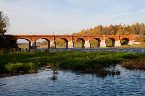 Ponte Tijolo Velha Sobre Rio Venta Kuldiga Letónia — Fotografia de Stock