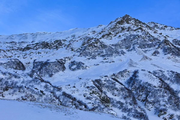 Dağ Manzara Mavi Gökyüzü Fagaras Dağları Romanya Ile Kış — Stok fotoğraf