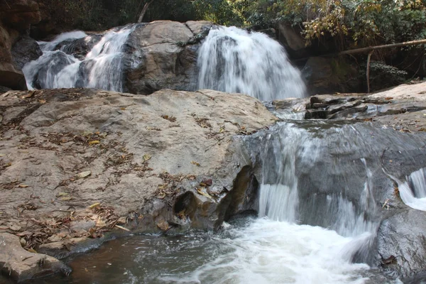 Bela Cachoeira Mae Tailândia — Fotografia de Stock