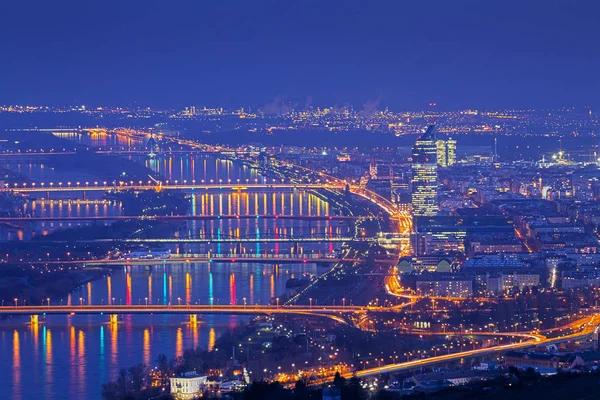 Wien Bei Nacht Mit Donaupanorama Vom Leopoldsberg — Stockfoto