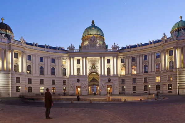 Michaelerplatz Vienna Alte Burg Avonds Verlicht — Stockfoto